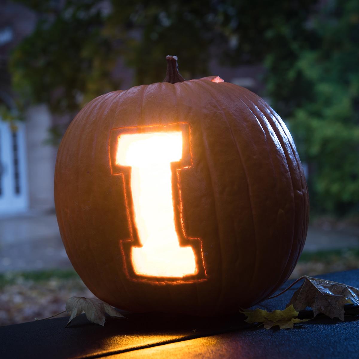 A jack-o-lantern sits in front of the VandalStore.